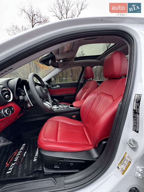 Седан Alfa Romeo Giulia 2020 в Києві