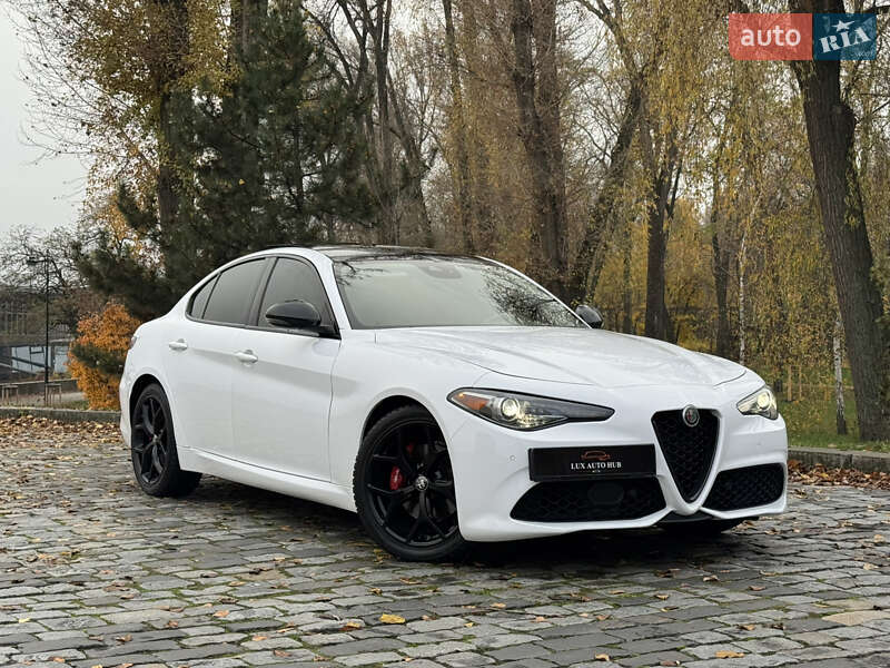 Седан Alfa Romeo Giulia 2020 в Києві