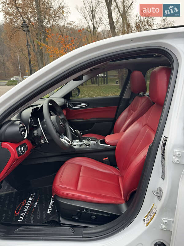 Седан Alfa Romeo Giulia 2020 в Києві