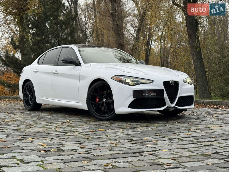 Седан Alfa Romeo Giulia 2020 в Києві