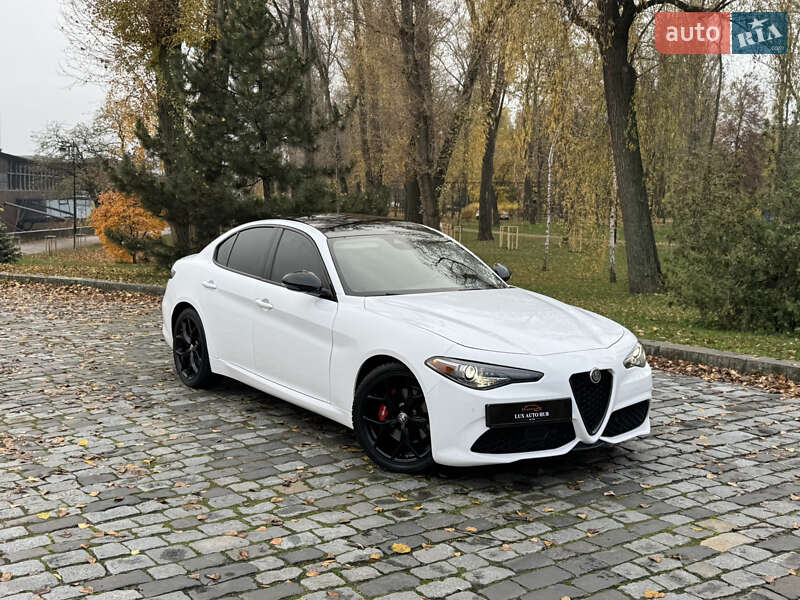 Седан Alfa Romeo Giulia 2020 в Києві
