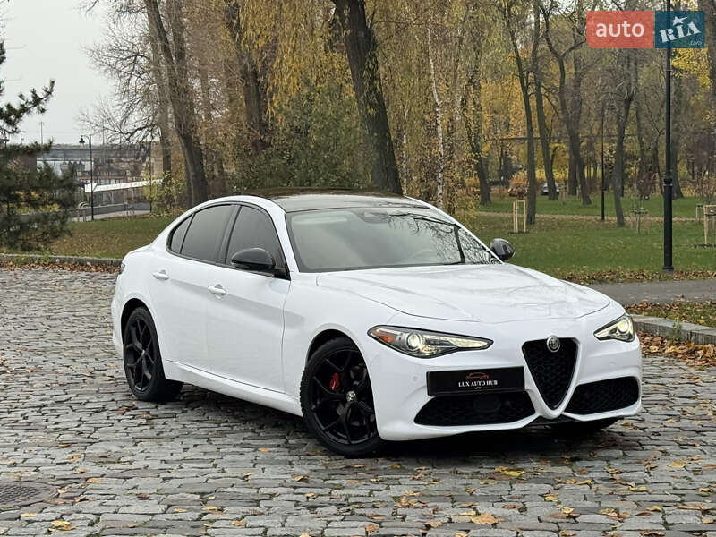 Седан Alfa Romeo Giulia 2020 в Києві