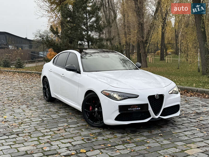 Седан Alfa Romeo Giulia 2020 в Києві
