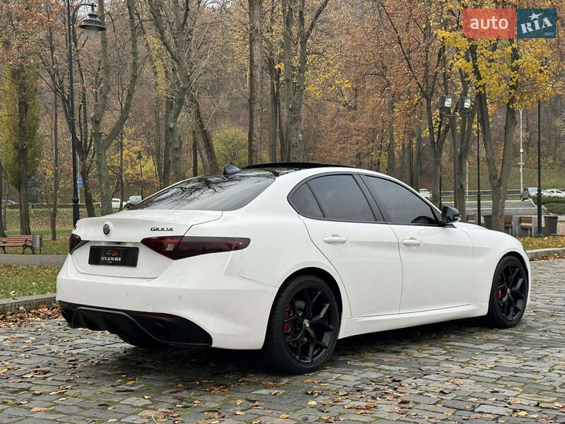 Седан Alfa Romeo Giulia 2020 в Києві