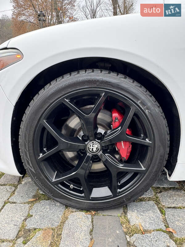 Седан Alfa Romeo Giulia 2020 в Києві