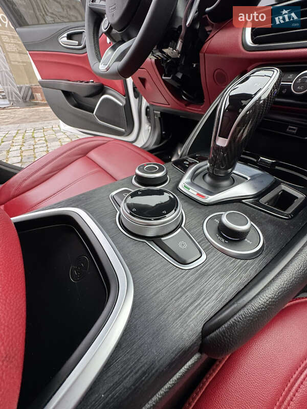 Седан Alfa Romeo Giulia 2020 в Києві