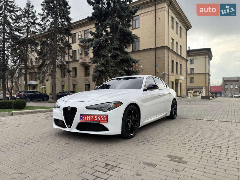 Седан Alfa Romeo Giulia 2020 в Запорожье