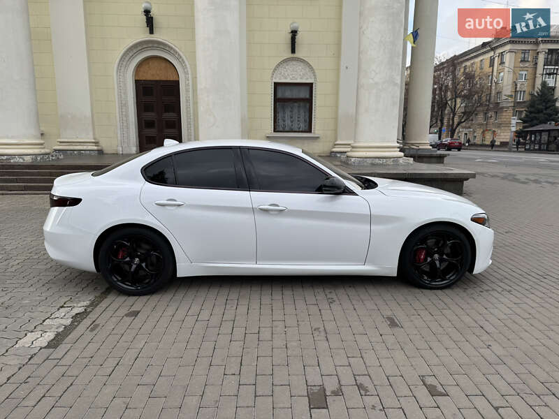 Седан Alfa Romeo Giulia 2020 в Запорожье