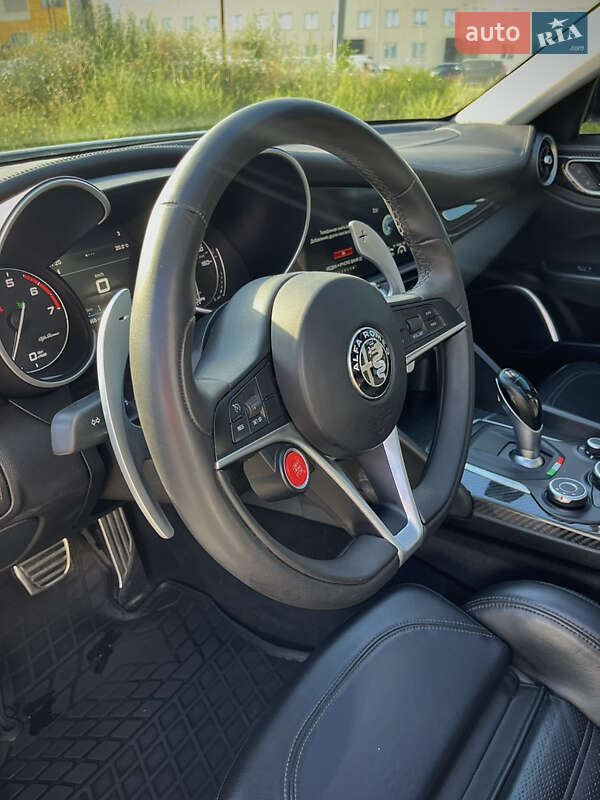 Седан Alfa Romeo Giulia 2019 в Києві