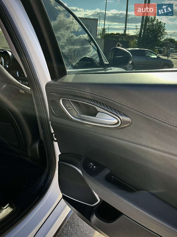 Седан Alfa Romeo Giulia 2019 в Києві