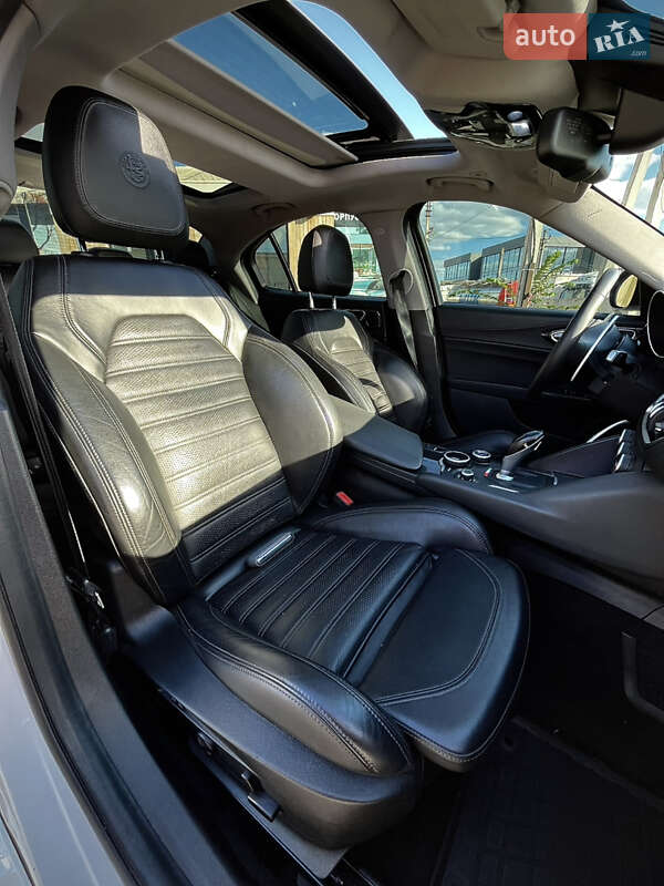 Седан Alfa Romeo Giulia 2019 в Києві
