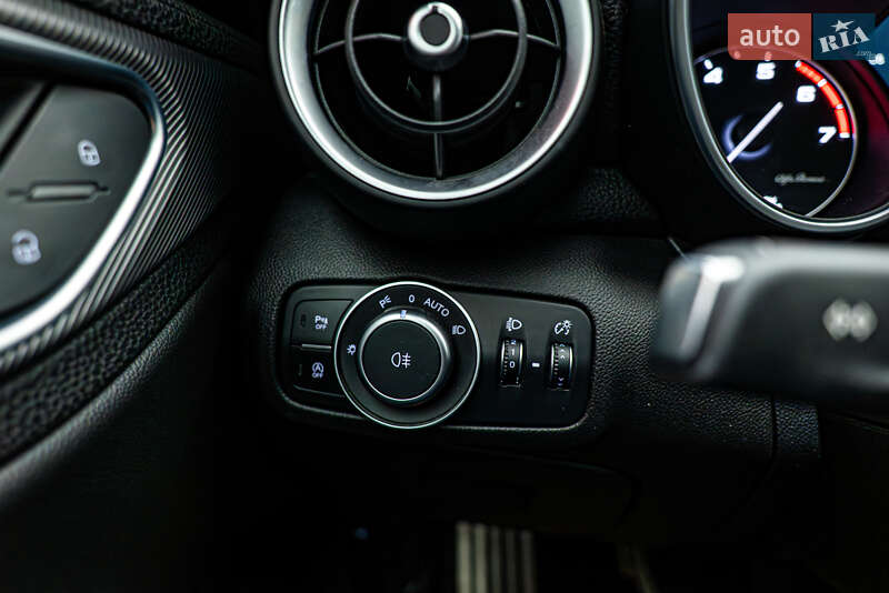 Седан Alfa Romeo Giulia 2017 в Киеве