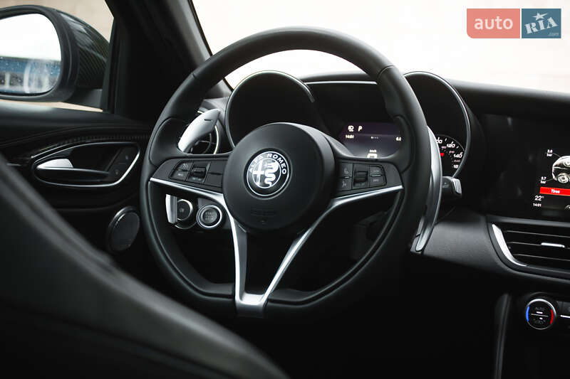 Седан Alfa Romeo Giulia 2019 в Киеве фото 15 Седан Alfa Romeo Giulia 2019 в Киеве