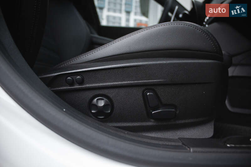 Седан Alfa Romeo Giulia 2019 в Киеве фото 35 Седан Alfa Romeo Giulia 2019 в Киеве