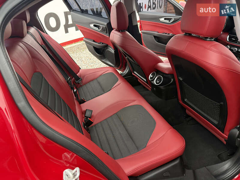 Седан Alfa Romeo Giulia 2017 в Переяславе фото 23 Седан Alfa Romeo Giulia 2017 в Переяславе