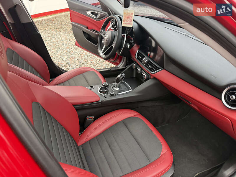 Седан Alfa Romeo Giulia 2017 в Переяславе фото 28 Седан Alfa Romeo Giulia 2017 в Переяславе