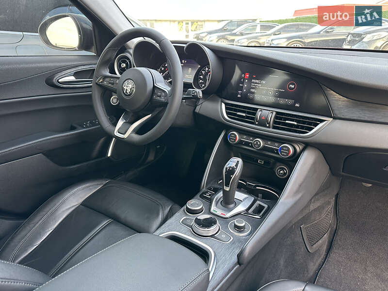 Седан Alfa Romeo Giulia 2020 в Киеве фото 33 Седан Alfa Romeo Giulia 2020 в Киеве