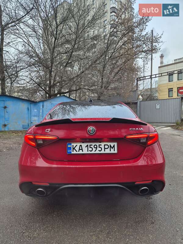 Седан Alfa Romeo Giulia 2020 в Киеве фото 5 Седан Alfa Romeo Giulia 2020 в Киеве