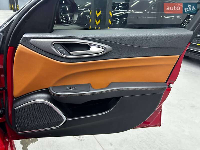 Седан Alfa Romeo Giulia 2020 в Чернівцях