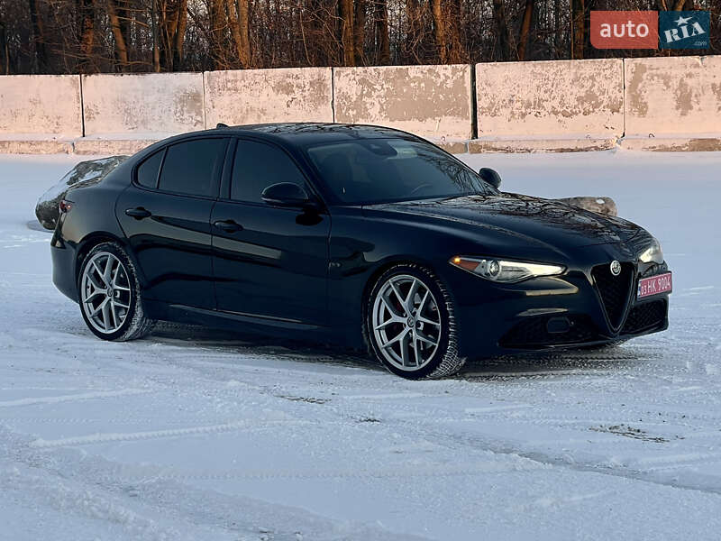 Седан Alfa Romeo Giulia 2020 в Луцке