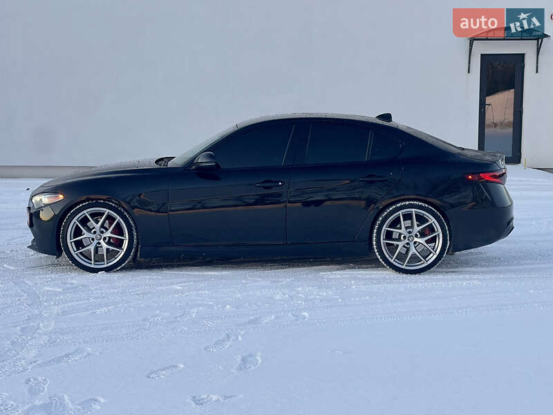Седан Alfa Romeo Giulia 2020 в Луцке