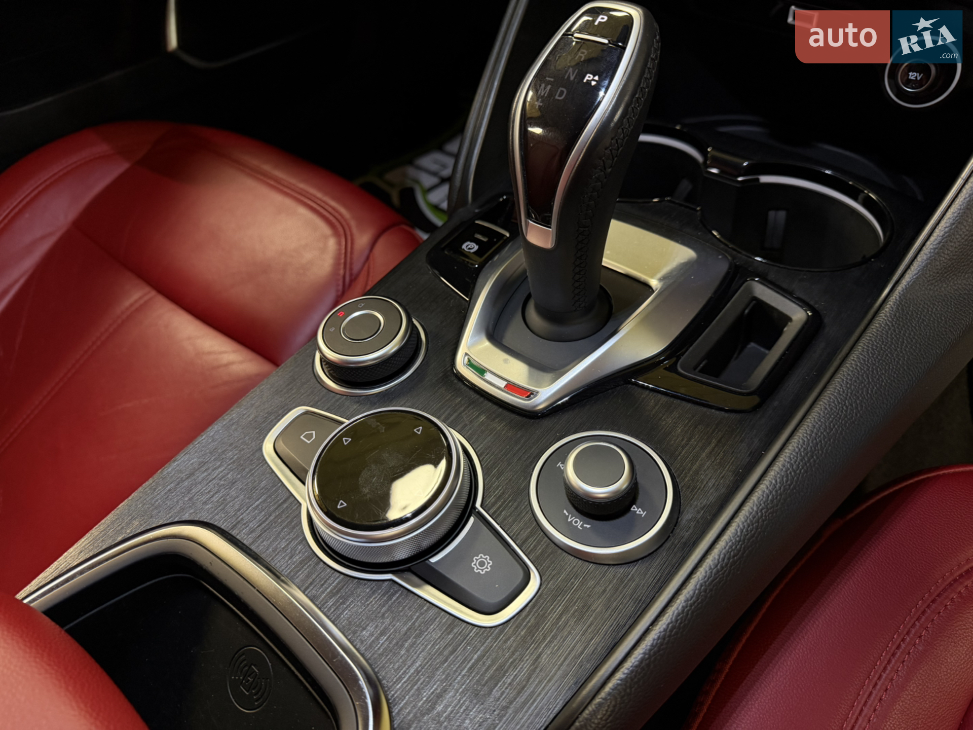2020 Alfa Romeo Giulia - мініатюра 19