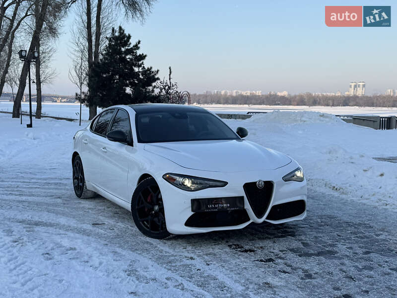 Седан Alfa Romeo Giulia 2020 в Киеве
