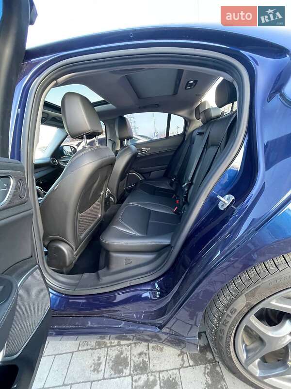 Седан Alfa Romeo Giulia 2019 в Львове