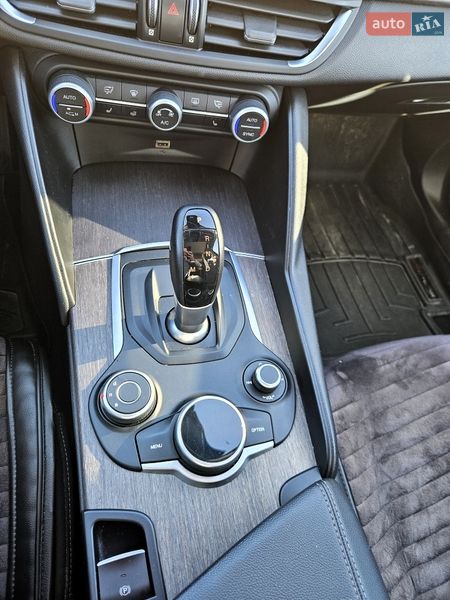 Седан Alfa Romeo Giulia 2018 в Киеве