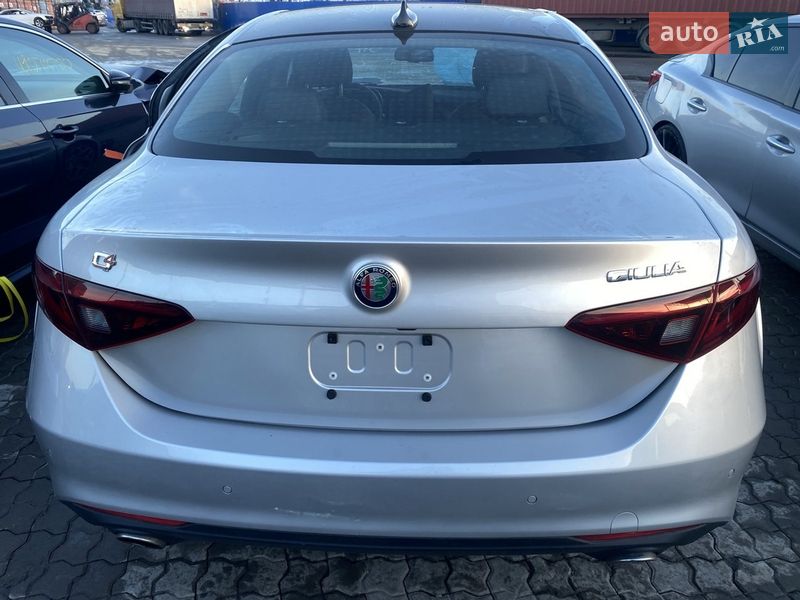Седан Alfa Romeo Giulia 2018 в Киеве