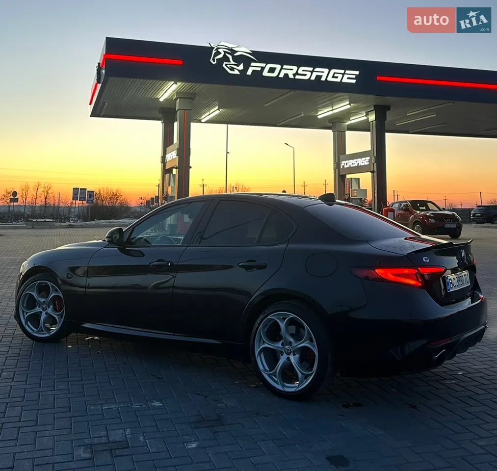 2017 Alfa Romeo Giulia - мініатюра 31