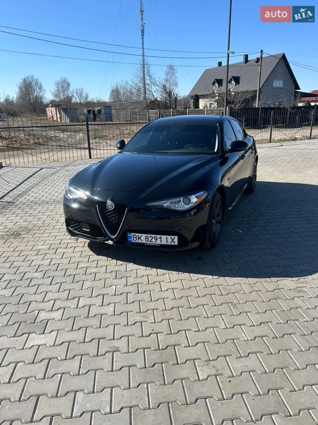 2017 Alfa Romeo Giulia - мініатюра 3