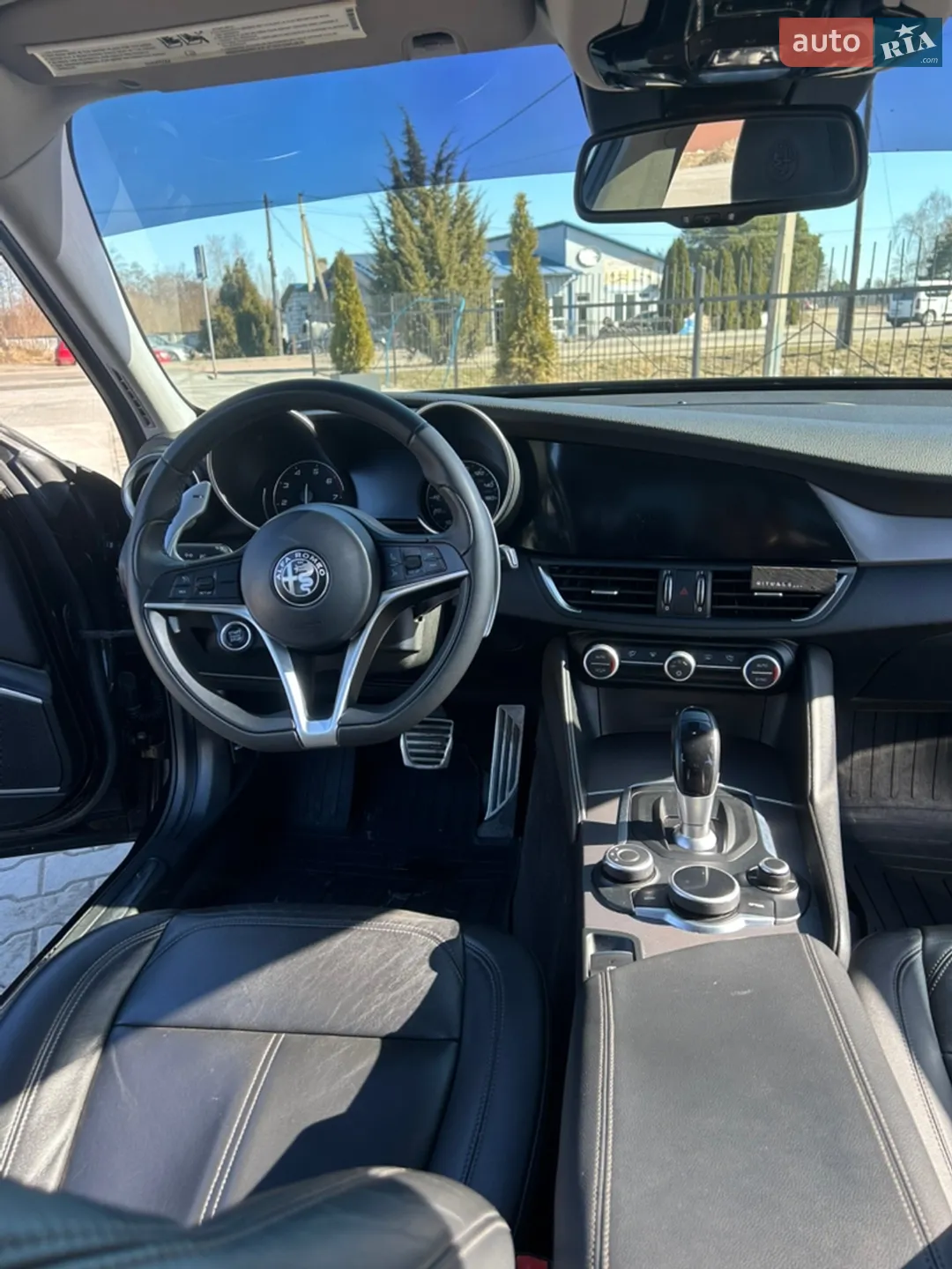 2017 Alfa Romeo Giulia - мініатюра 14