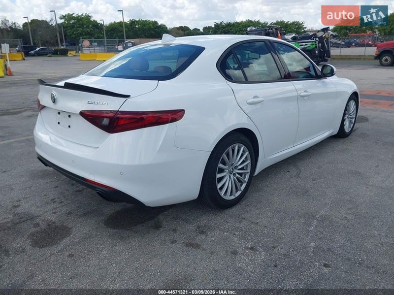 Седан Alfa Romeo Giulia 2022 в Львове