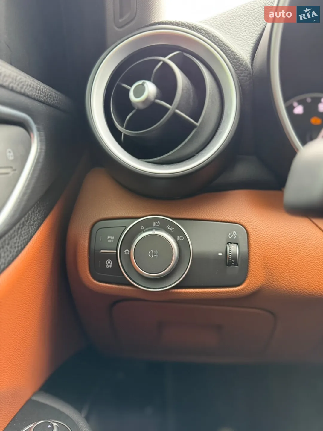 2018 Alfa Romeo Giulia - мініатюра 15