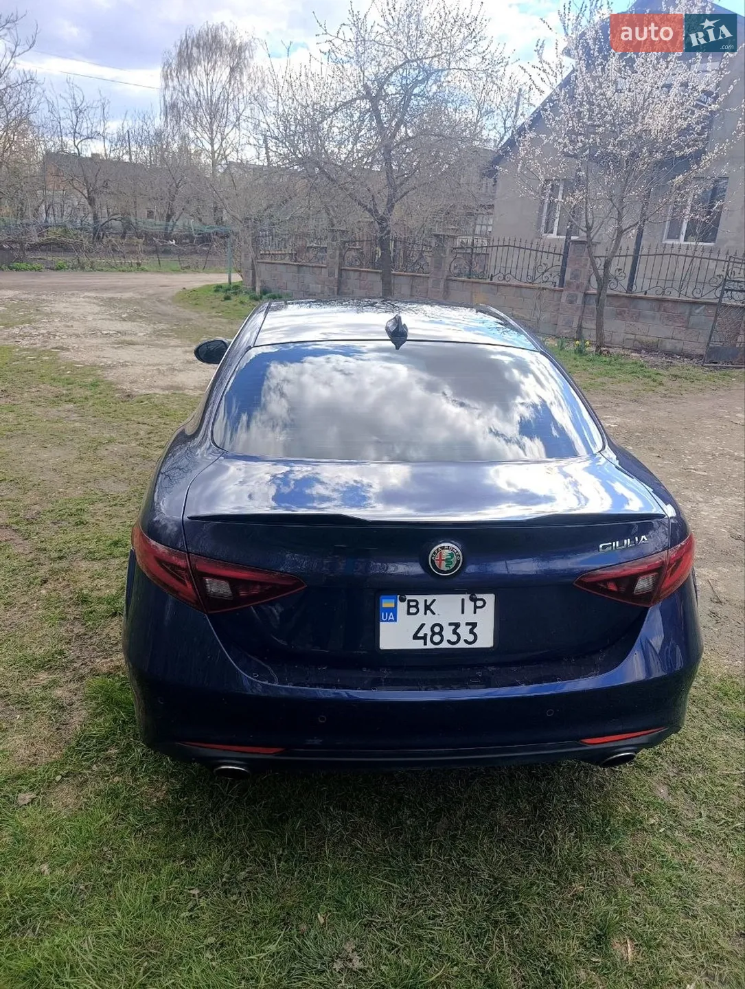 2017 Alfa Romeo Giulia - мініатюра 4