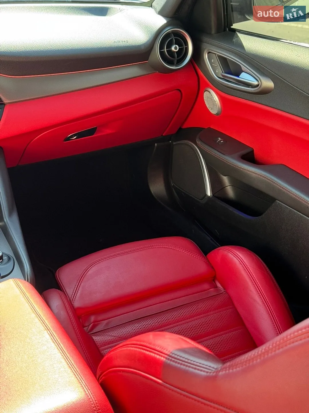 2018 Alfa Romeo Giulia - мініатюра 36