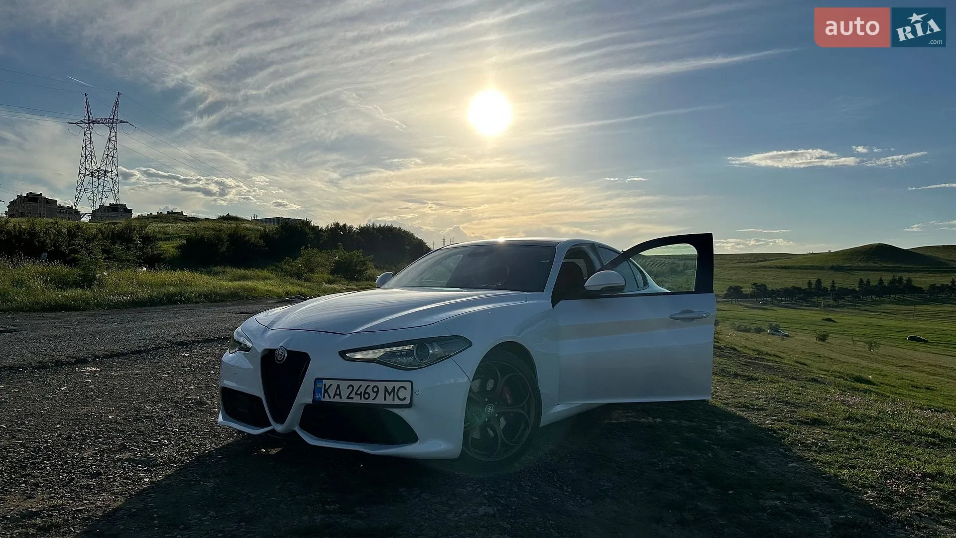 2017 Alfa Romeo Giulia - мініатюра 3