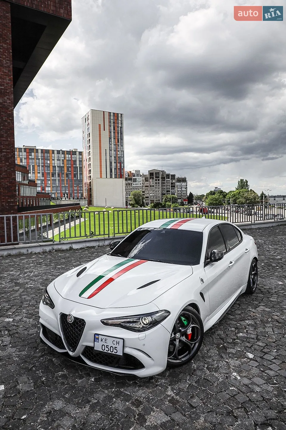 2016 Alfa Romeo Giulia - мініатюра 23