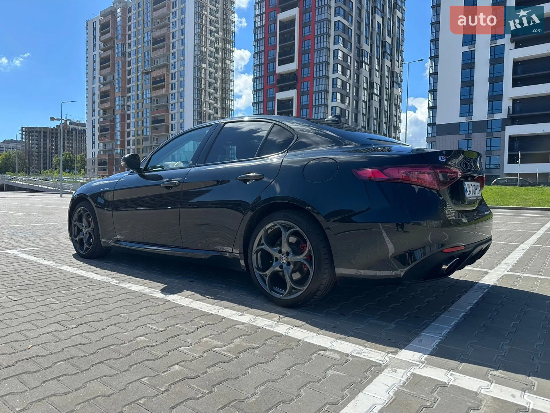 2018 Alfa Romeo Giulia - мініатюра 3
