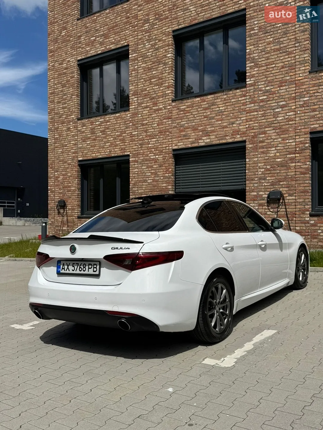 2018 Alfa Romeo Giulia - мініатюра 8