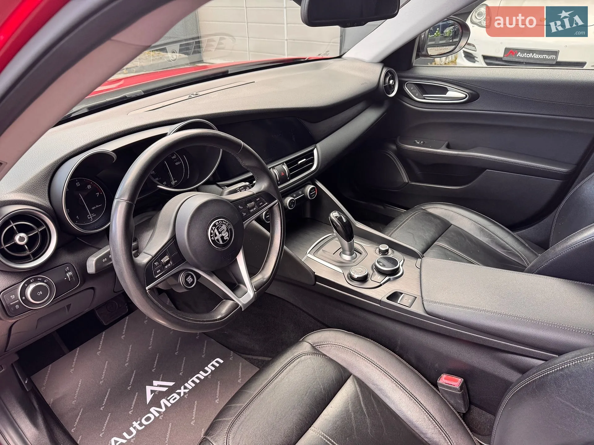 2017 Alfa Romeo Giulia - мініатюра 10