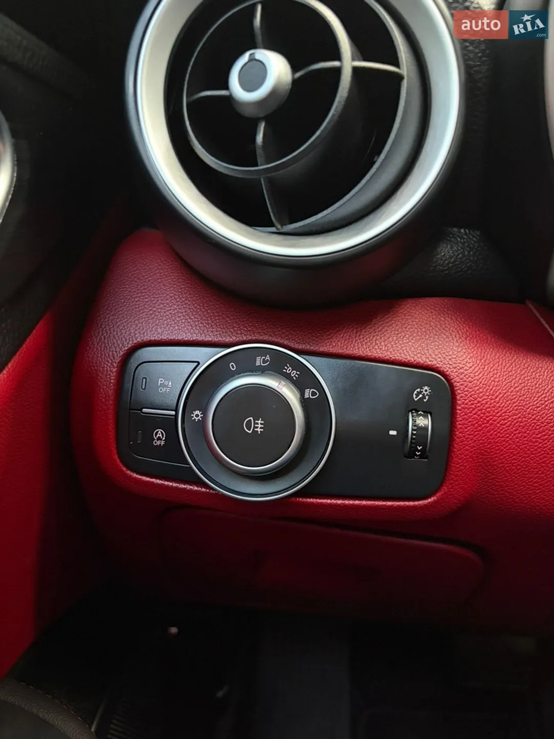 2020 Alfa Romeo Giulia - мініатюра 47
