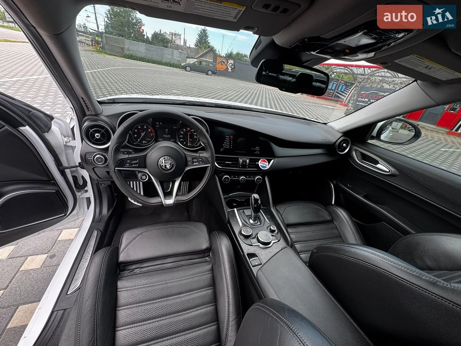 2018 Alfa Romeo Giulia - мініатюра 10