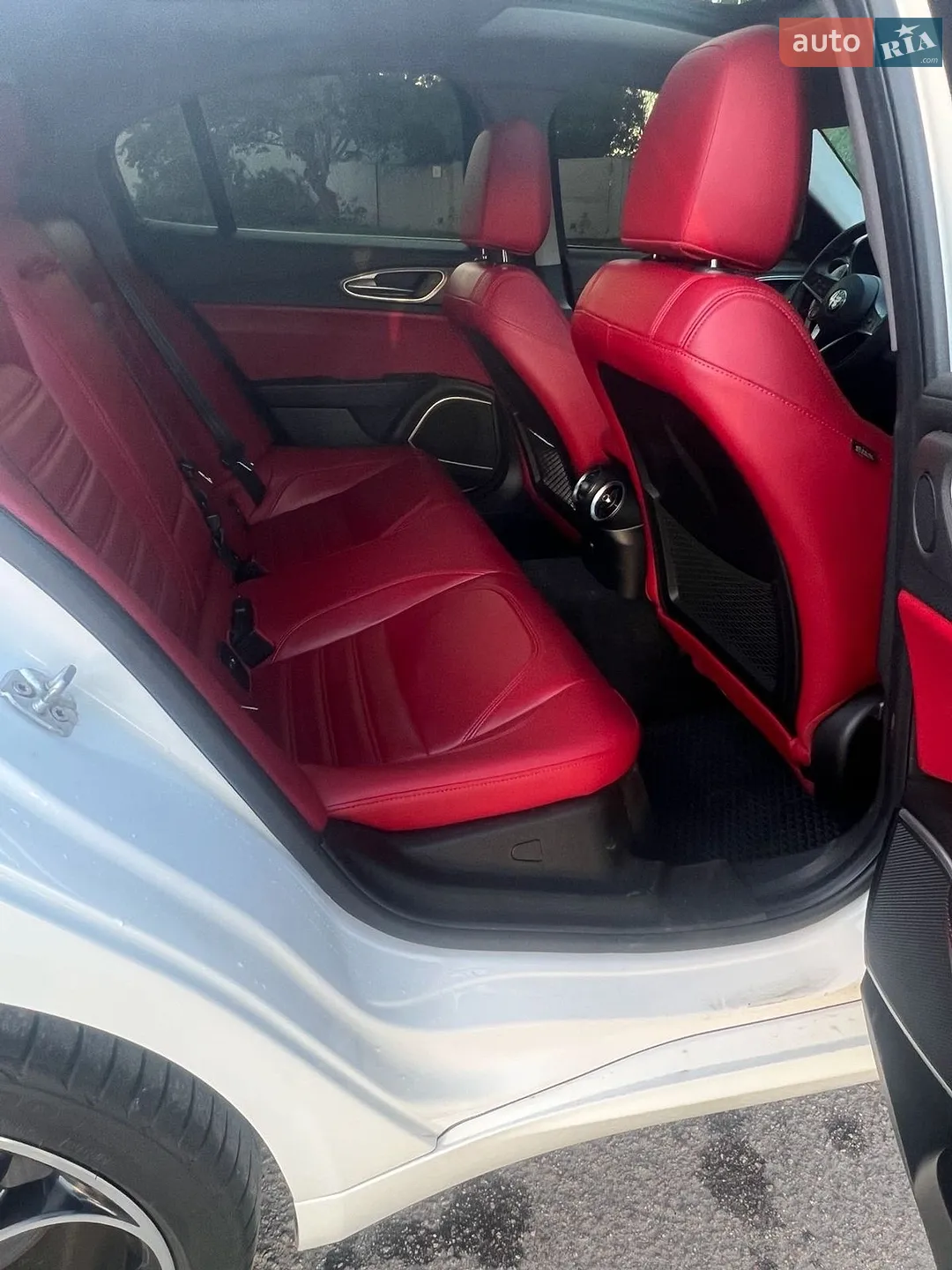 2018 Alfa Romeo Giulia - мініатюра 28
