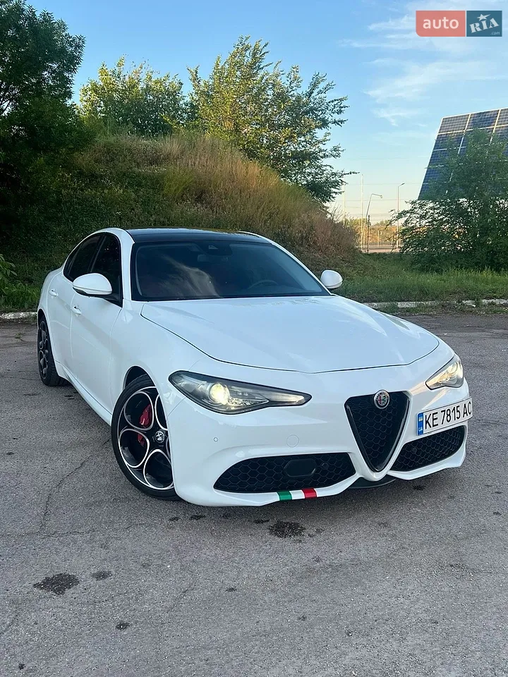 2017 Alfa Romeo Giulia - мініатюра 31