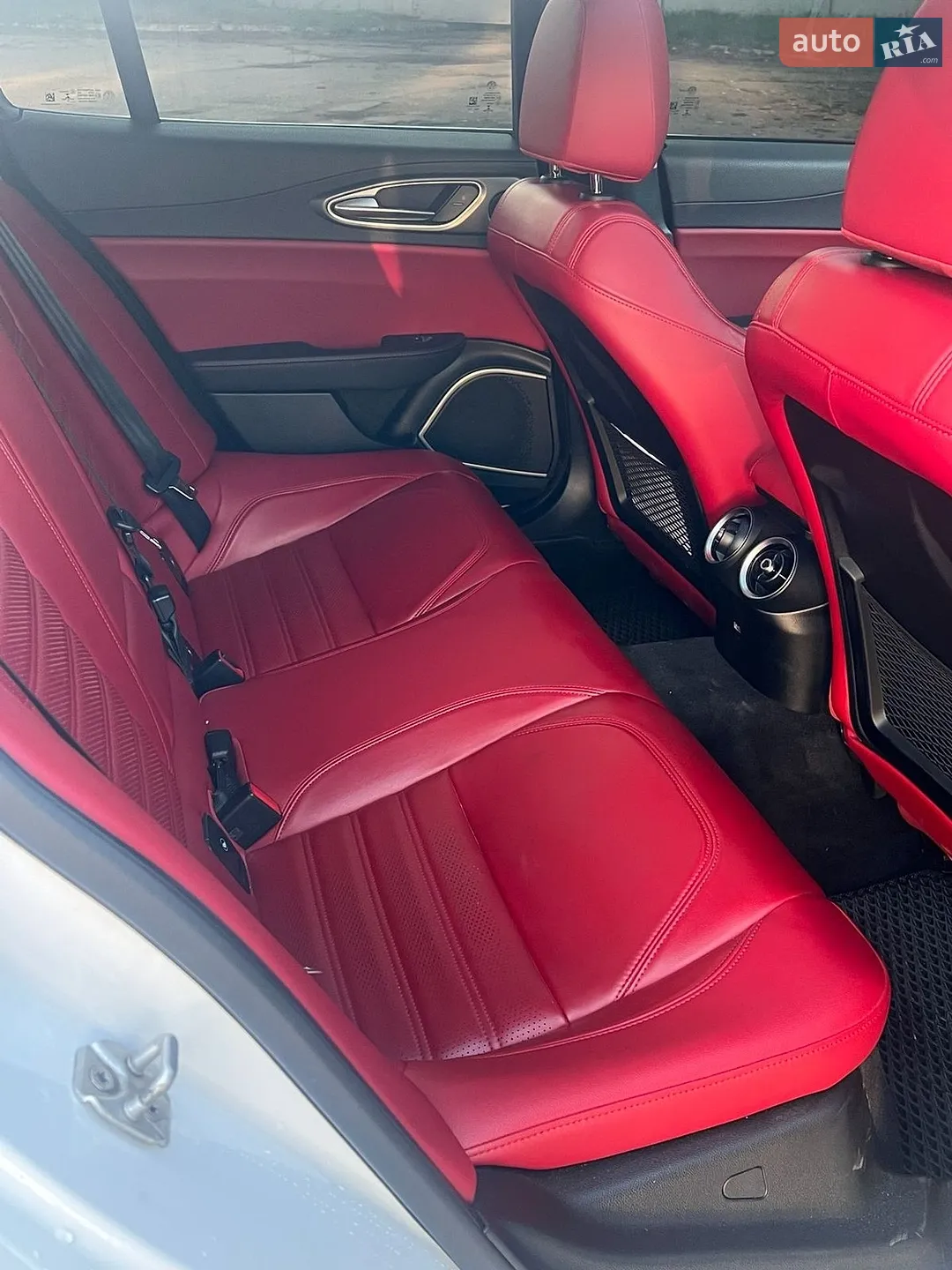2018 Alfa Romeo Giulia - мініатюра 30