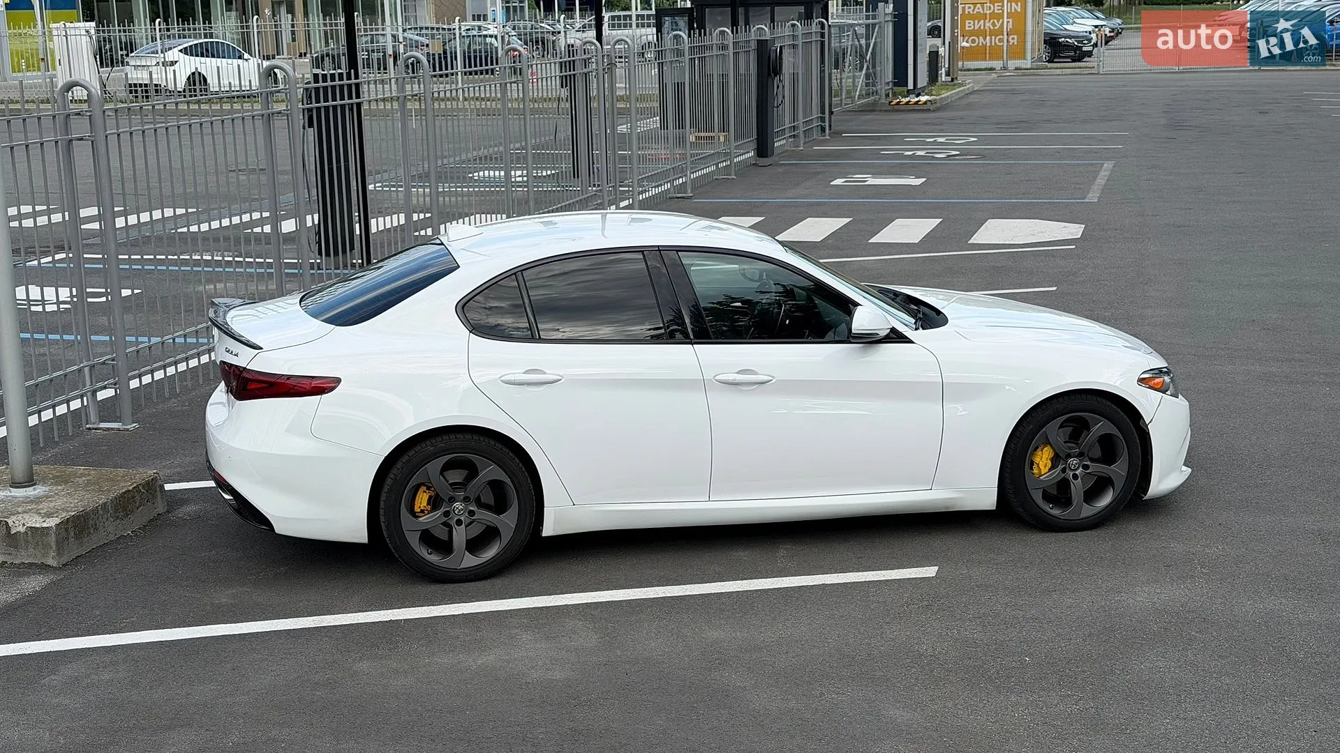2017 Alfa Romeo Giulia - мініатюра 11