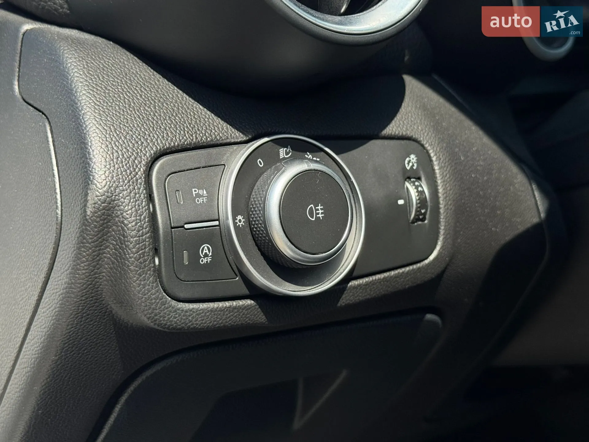 2020 Alfa Romeo Giulia - мініатюра 14
