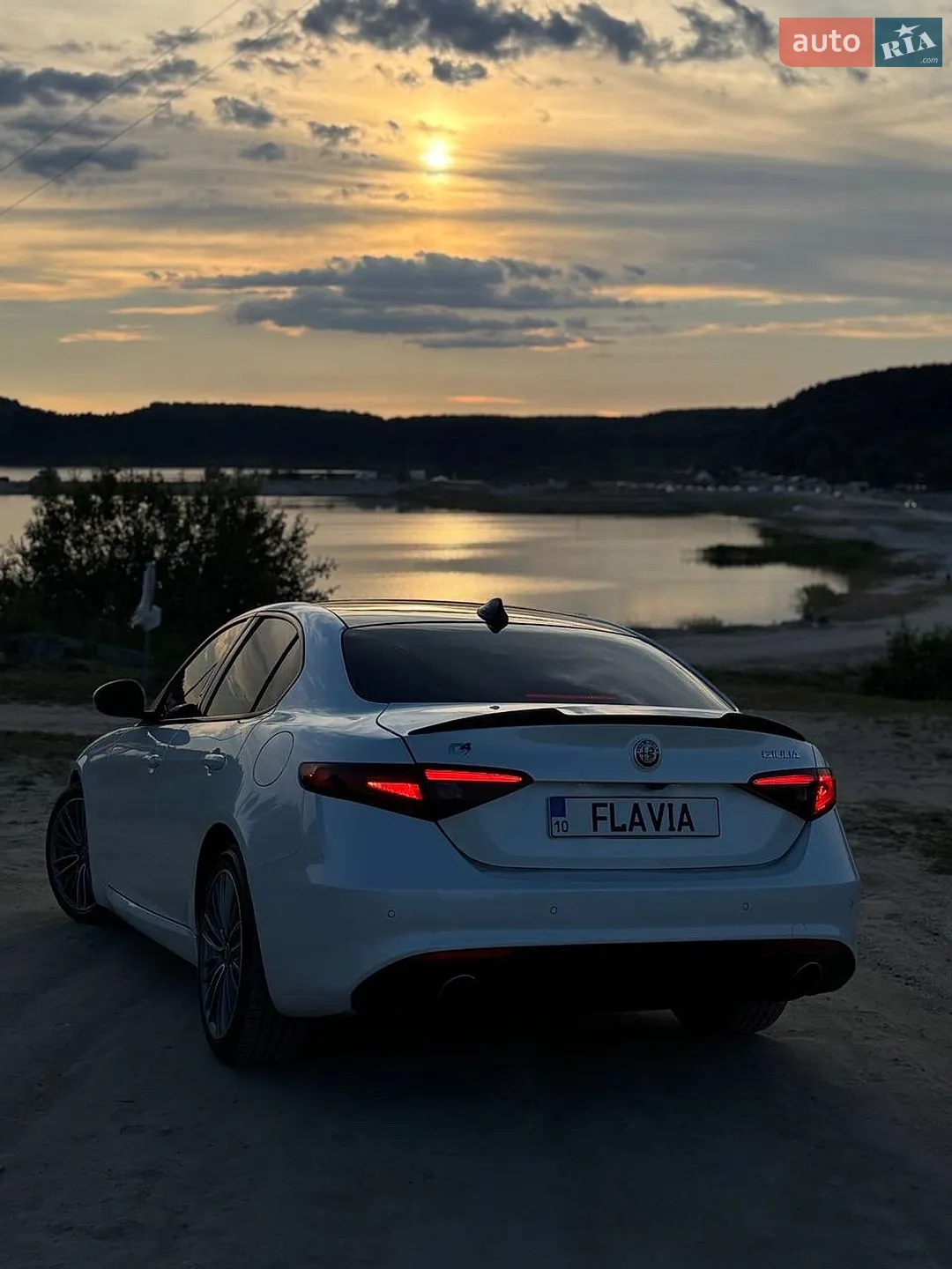 2018 Alfa Romeo Giulia - мініатюра 4